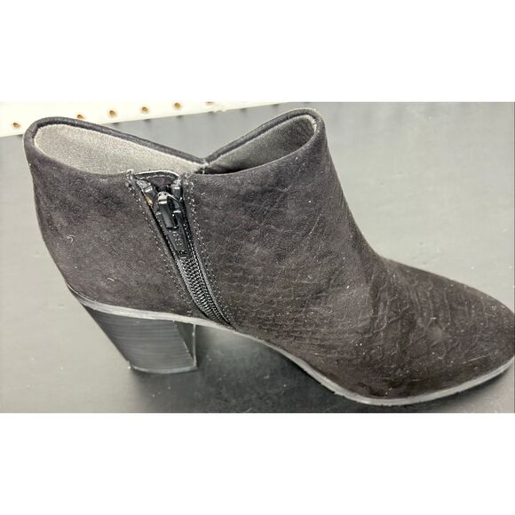 BC Footwear Womens Kettle Black Faux Suede Snake Print Ankle Zip Boots Size 6.5 - Picture 3 of 11